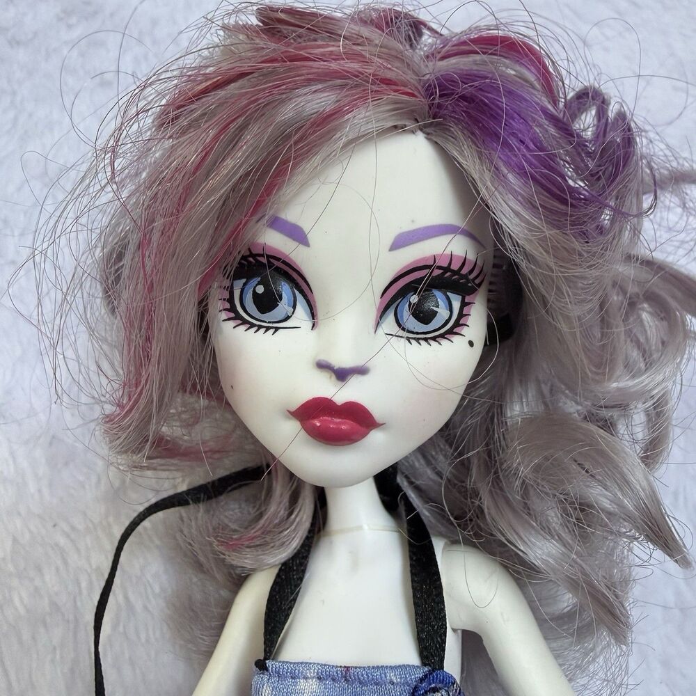 Monster High Catrine DeMew Doll 2015 Dress Shoes Mattel Shriek Wrecked As Shown